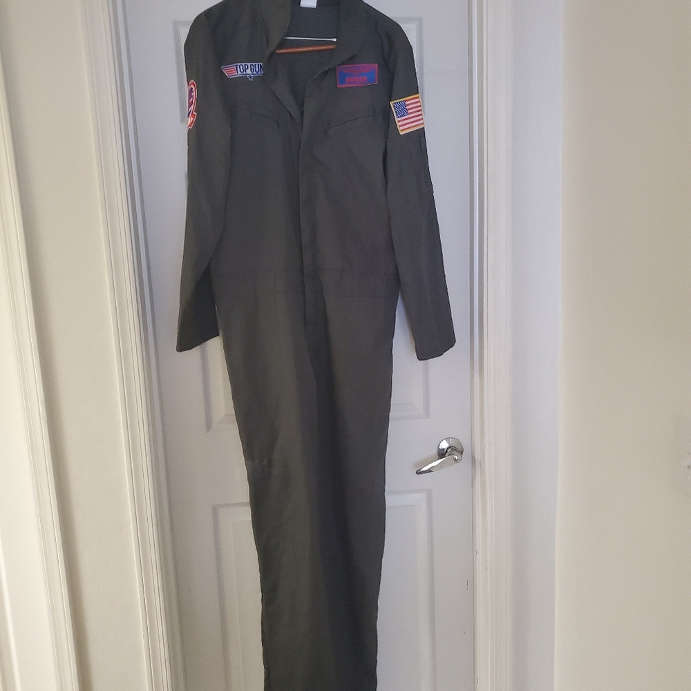 Top Gun costume
